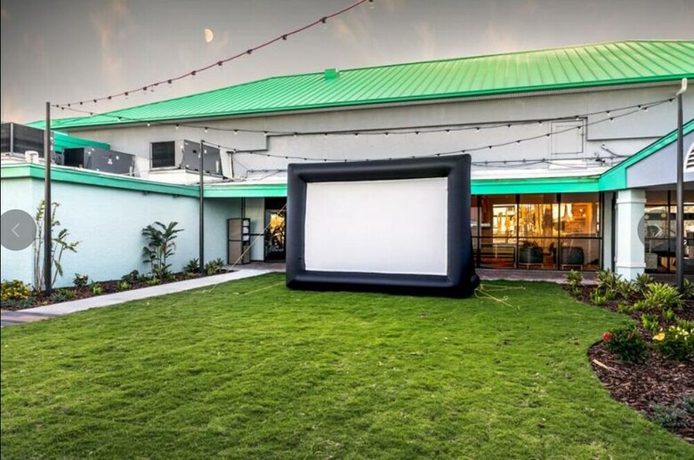Beachside Hotel & Suites