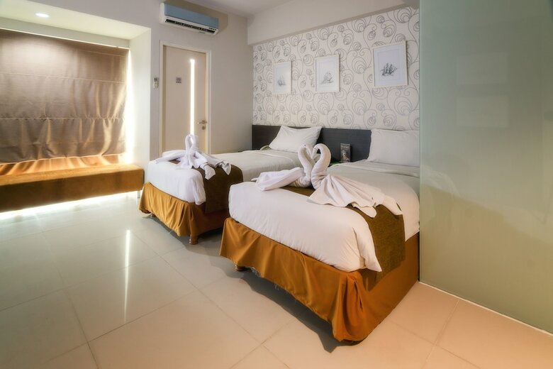 Hotel The Square Surabaya