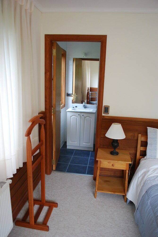 Frontera Pucon Hostel B&B