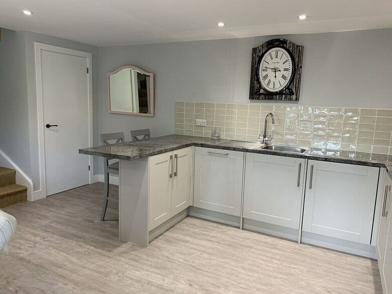Stunning 1-bed Apartment In Newmarket