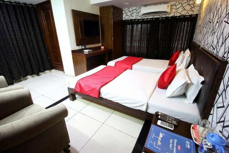 Hotel Seven