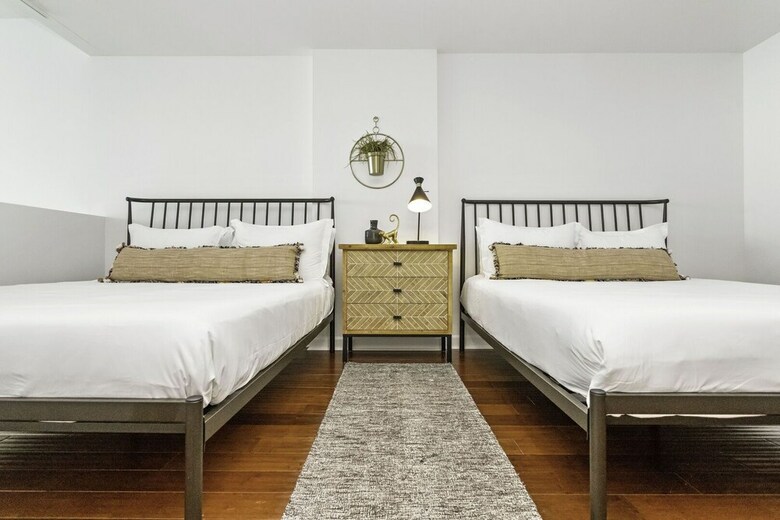 Waterfront Condos By Sextant