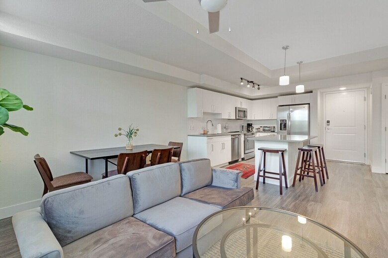Biscayne Townhomes By Sextant