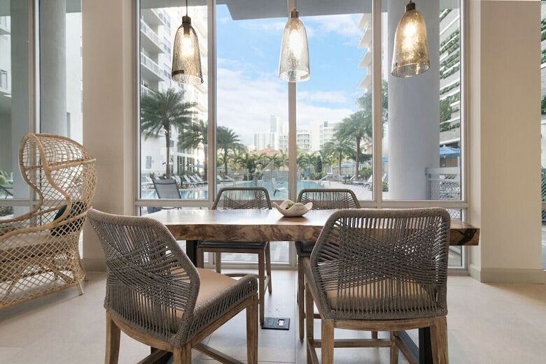 Biscayne Townhomes By Sextant