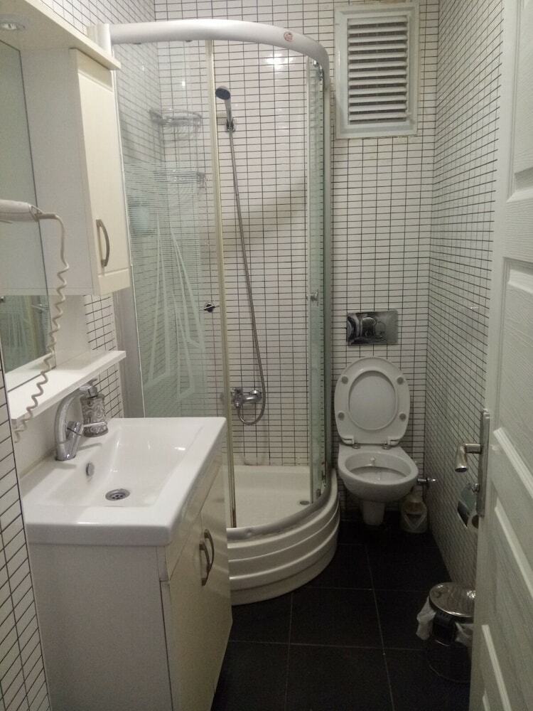 Ezra  Suites