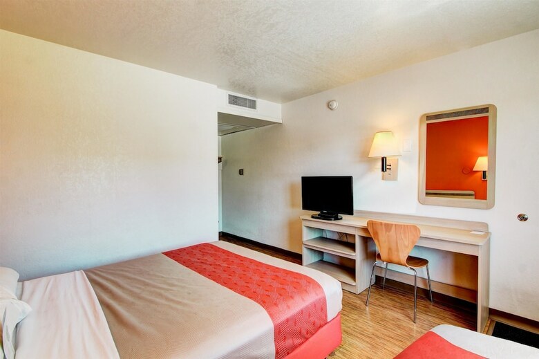 Motel 6 Denver, Co - Airport