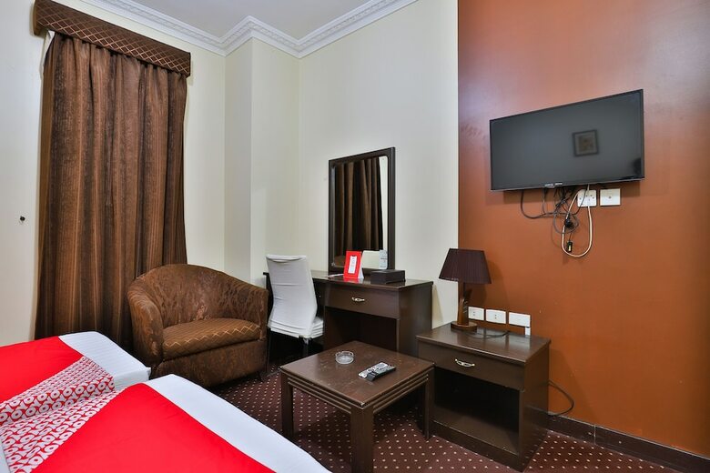 Oyo 446 Mas Hotel