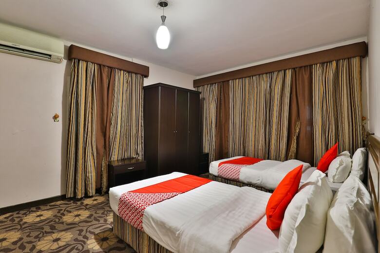 Oyo 446 Mas Hotel