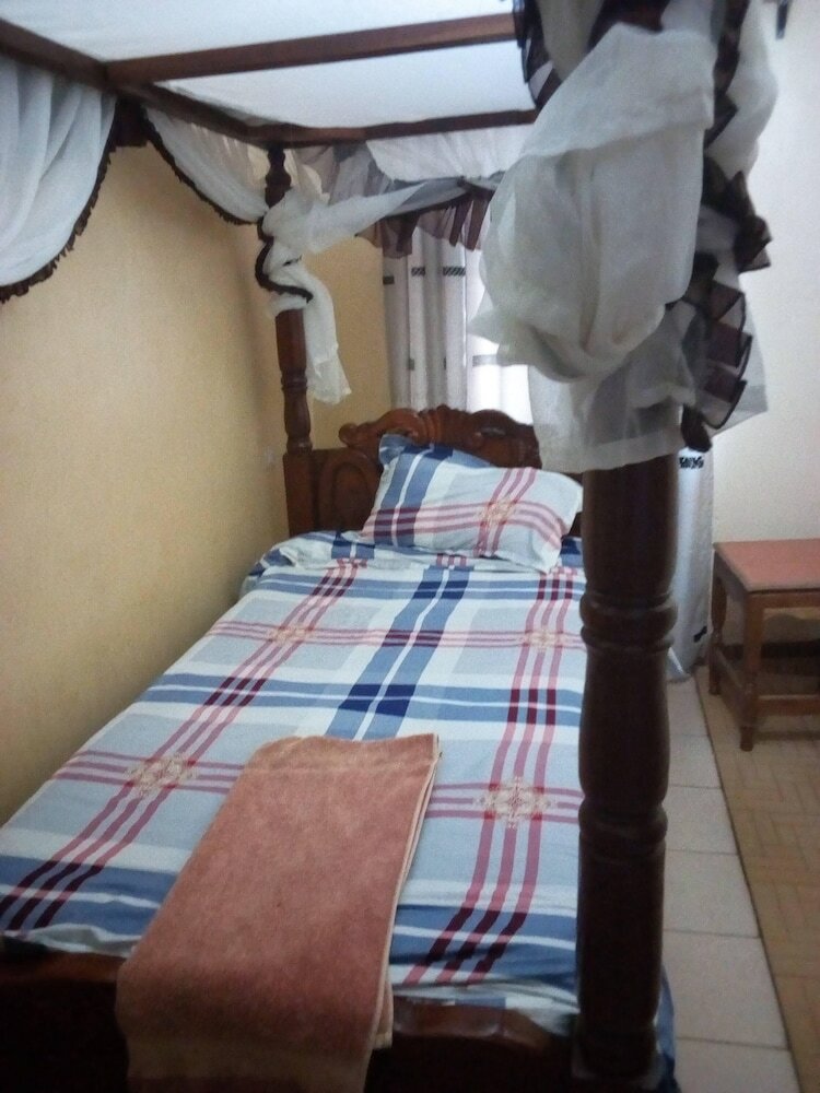 Hotel Waso Central Emporium Lodge