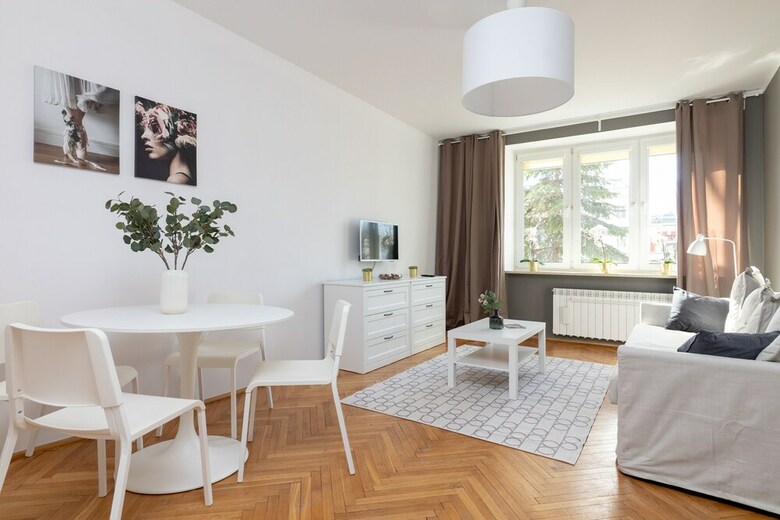 Saska Kepa Modern Apartment
