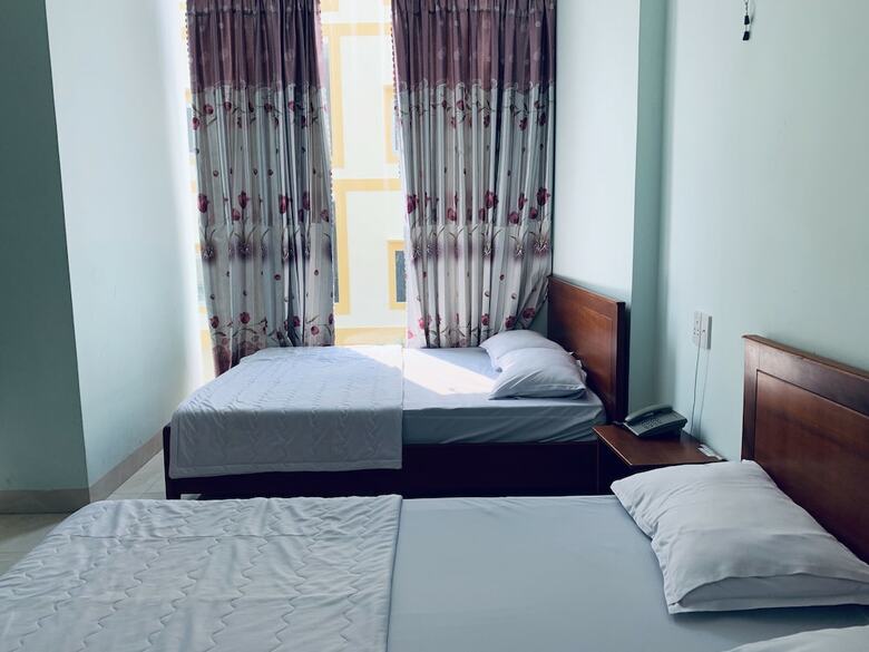 Oyo 1054 Rong Vang Hotel