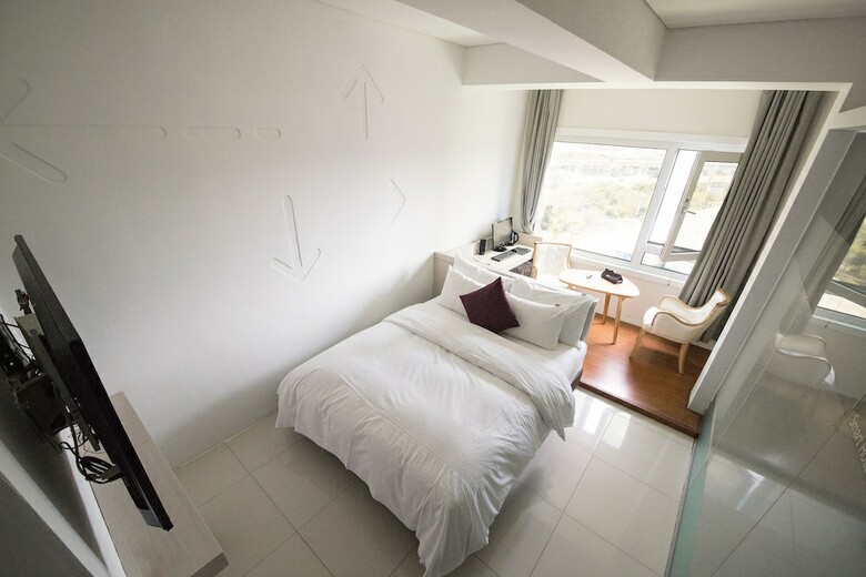 Smart Tourist Hotel