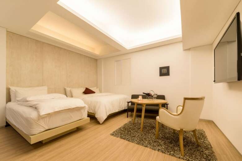 Smart Tourist Hotel