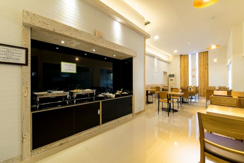 Smart Tourist Hotel