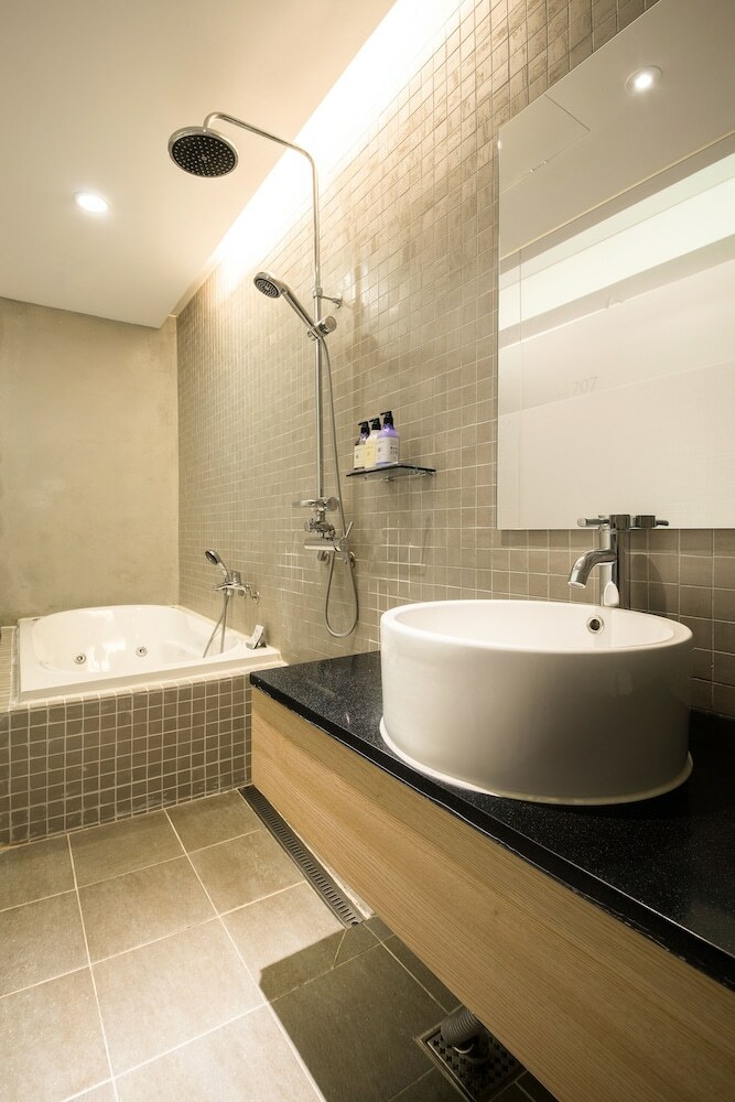 Smart Tourist Hotel