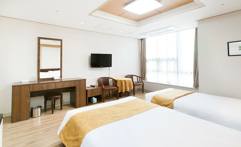 The Hotel Yeong Jong