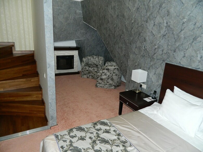Hotel Bogemia On Vavilova Street