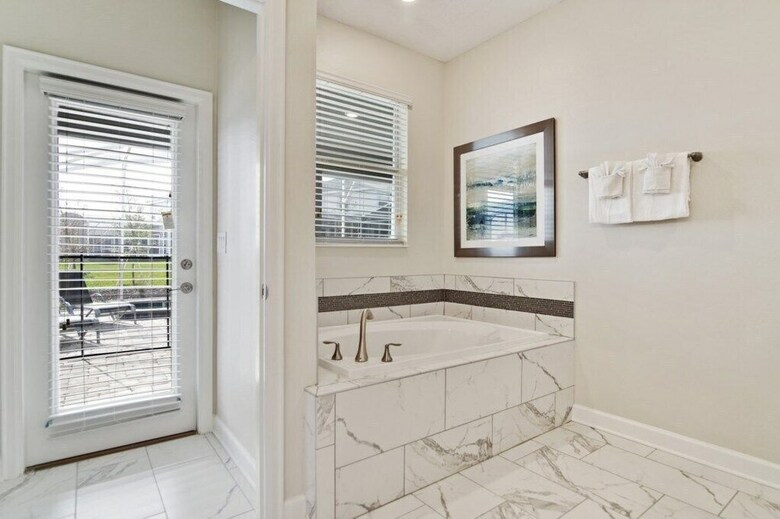 Champions Gate 8830 - Eight Bedroom Pool Home
