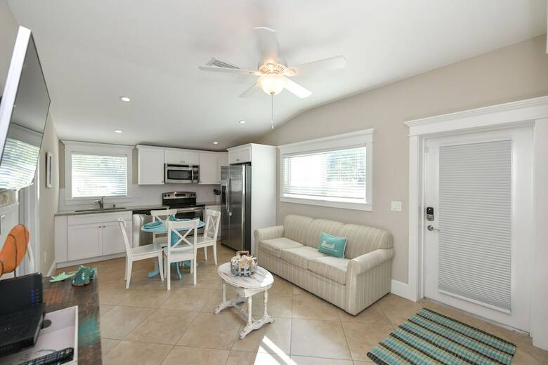 Coconut Cottage #2