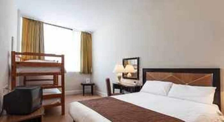 Russ Hill Hotel