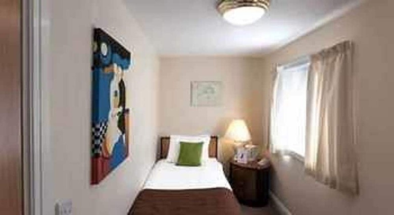 Russ Hill Hotel