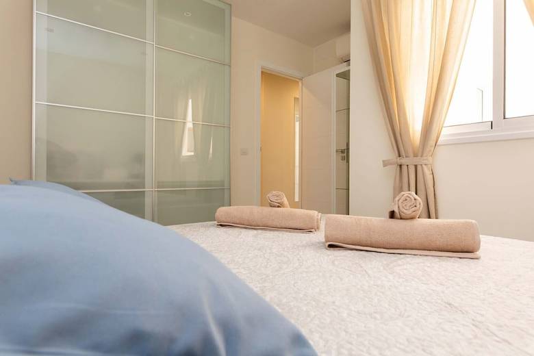 City Center Chic Apartment, Balcony