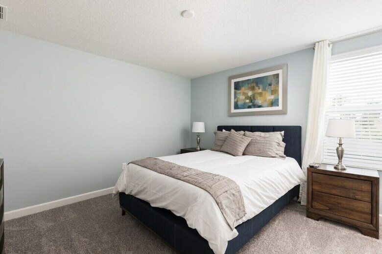 Champions Gate 1654 - Eight Bedroom Pool Home