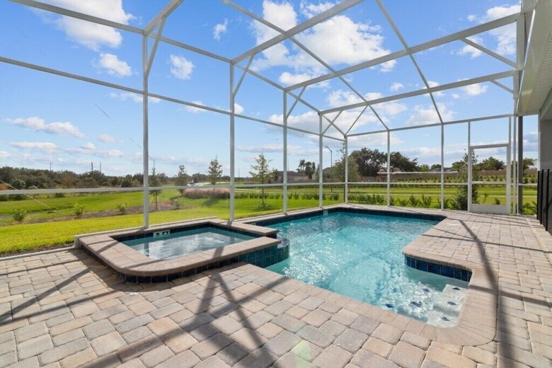 Champions Gate 1620 - Eight Bedroom Pool Home