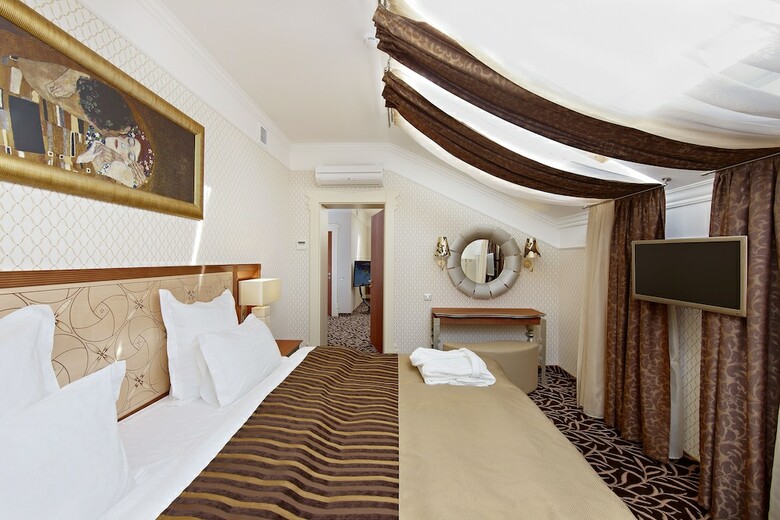 Hotel Dvor Podznoeva
