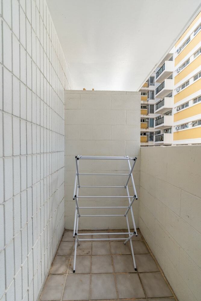 Newly Renovated Studio Two Blocks From The Beach