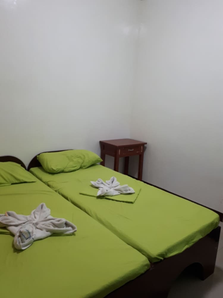 Shekinah Hotel