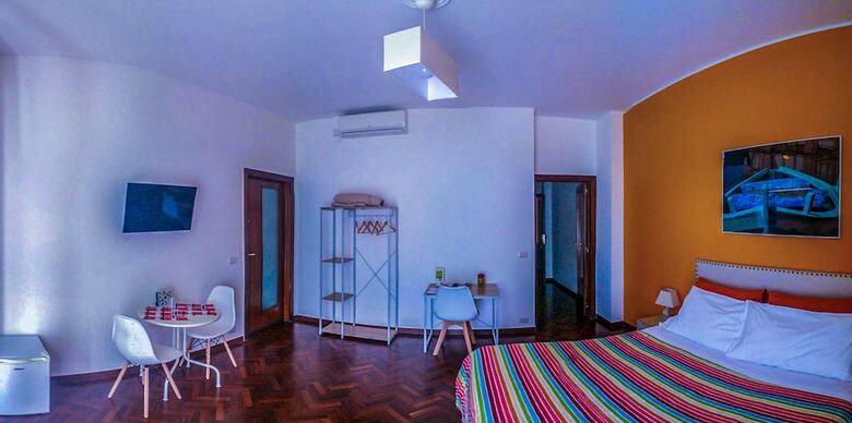 Bed & Breakfast Melo Accommodations