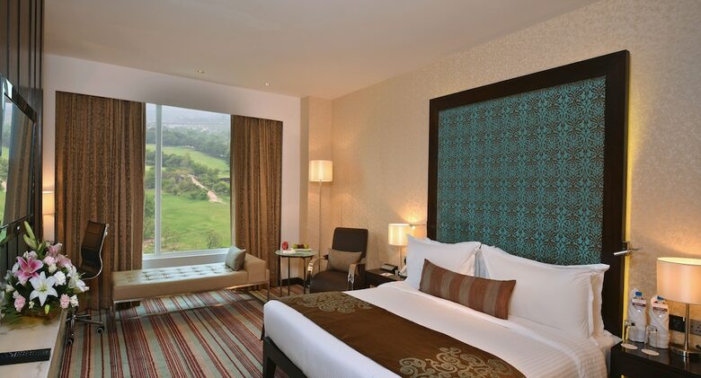 Hotel Holiday Inn Chandigarh Panchkula