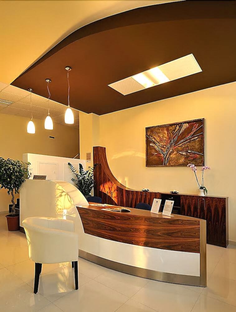Aparthotel Melrose Apartments 2