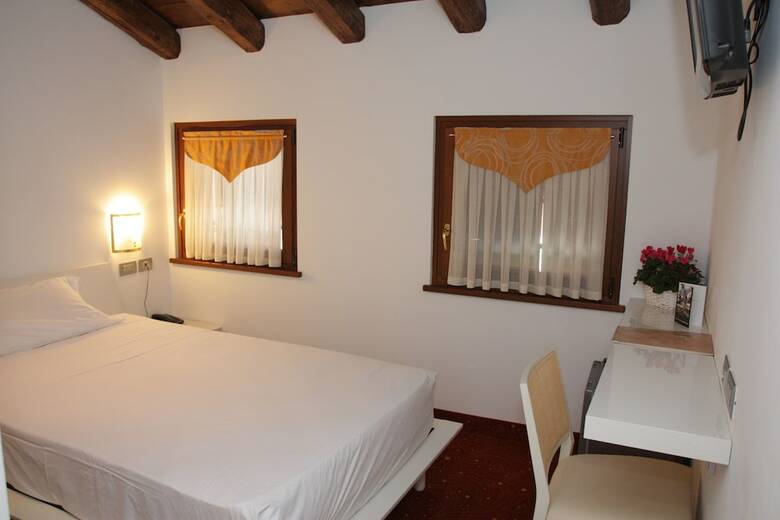 Hotel Antico Borgo Torricella