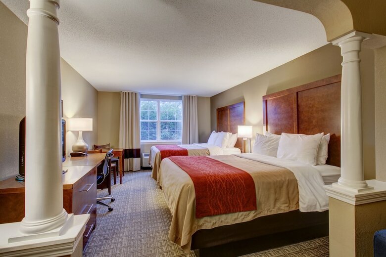 Hotel Comfort Inn & Suites