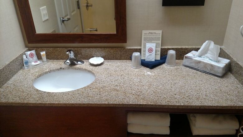 Hotel Comfort Inn & Suites