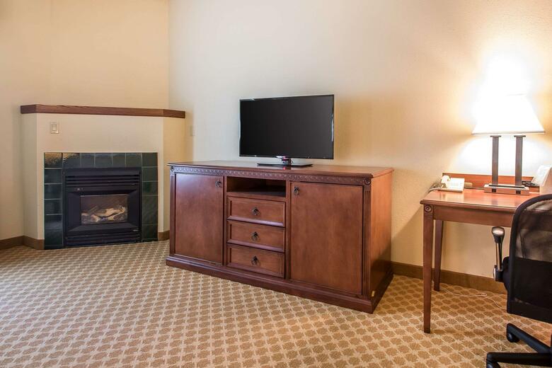 Hotel Quality Inn & Suites