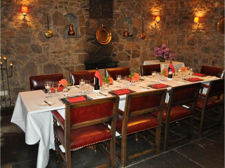 Knipoch Hotel