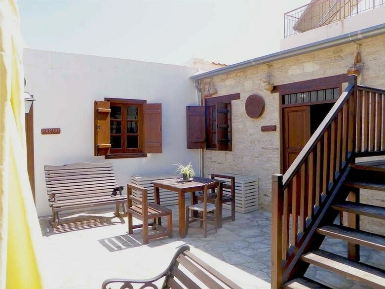 Romios Holiday Apartments