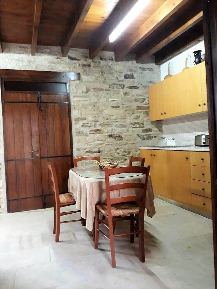Romios Holiday Apartments