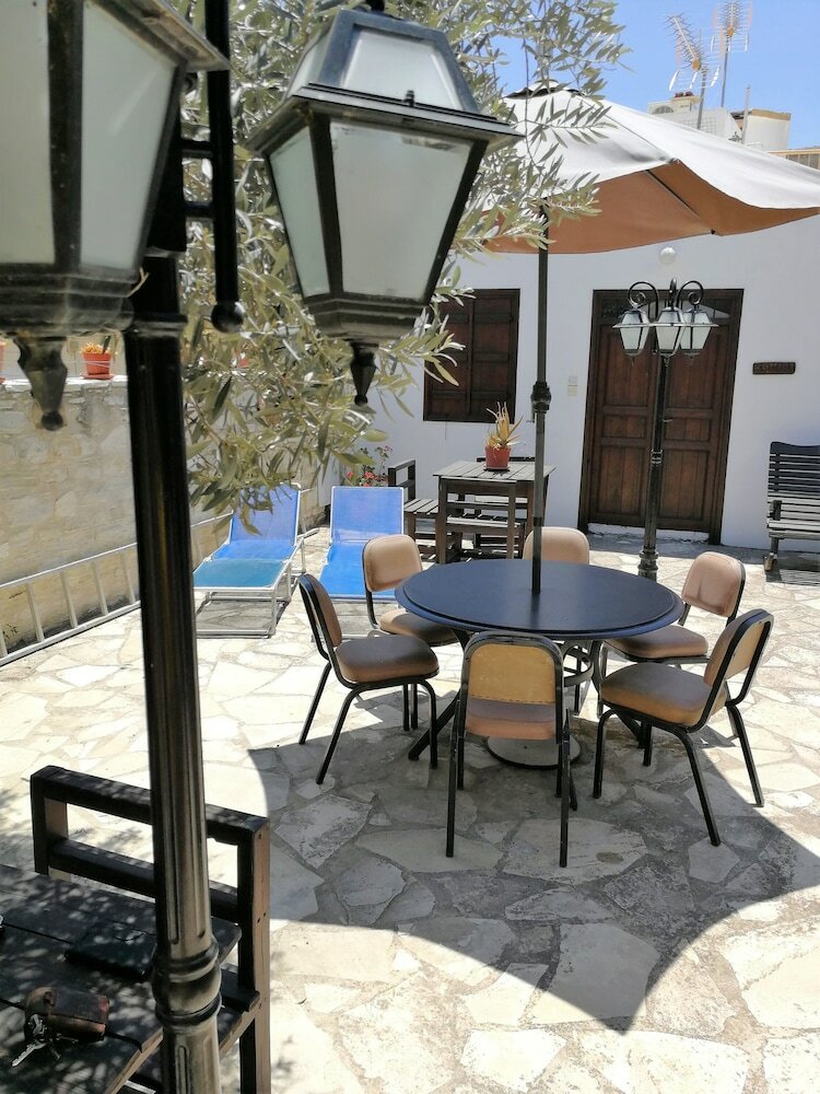 Romios Holiday Apartments