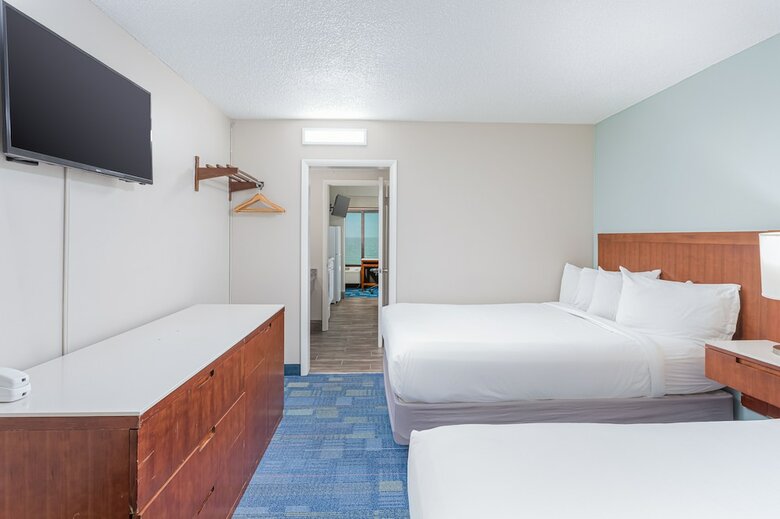 Hotel Bikini Beach Resort