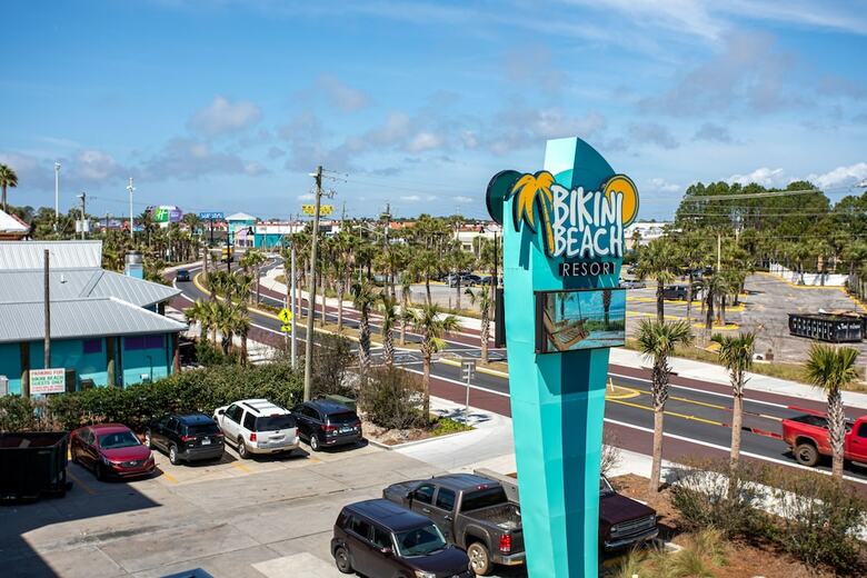 Hotel Bikini Beach Resort