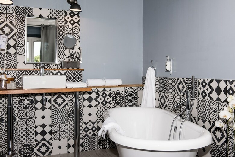 Hotel H�tel La Magnanerie, C�t� Bistro