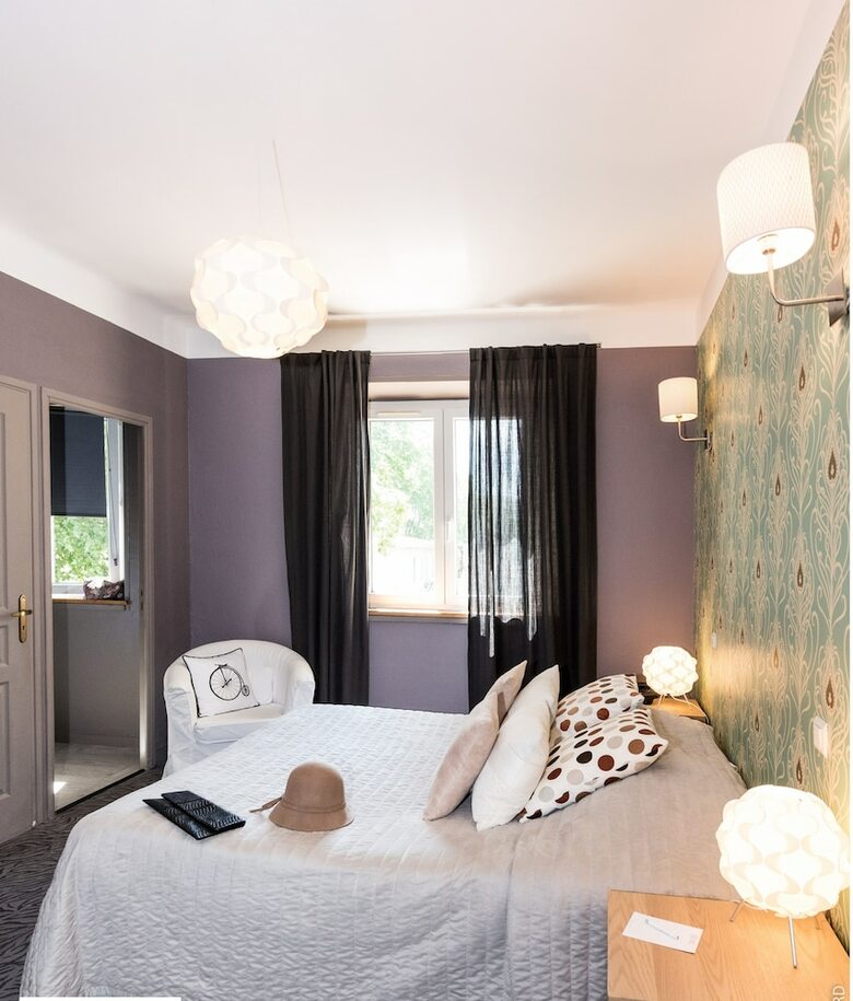 Hotel H�tel La Magnanerie, C�t� Bistro