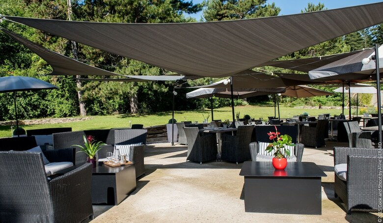 Hotel H�tel La Magnanerie, C�t� Bistro