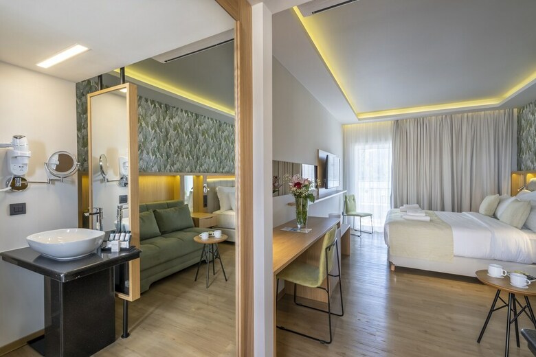 Hotel Dolce By Wyndham Attica Riviera
