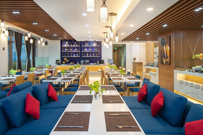 Hotel Ibis Saigon South