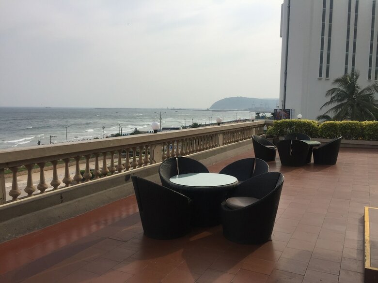 The Gateway Hotel Beach Road